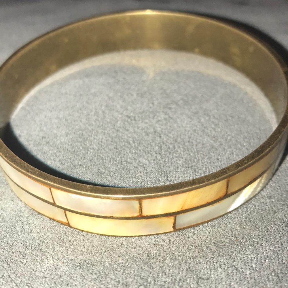 Mother of Pearl Bracelet - Picture 10 of 11